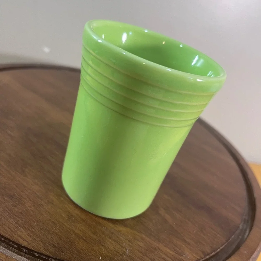 Fiesta Chartreuse Green Tumbler Homer Laughlin Ceramic Juice Cup Vtg Style